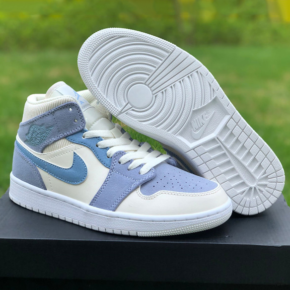 Jordan AJ1 Mid DA4666-100  - FashionPlug