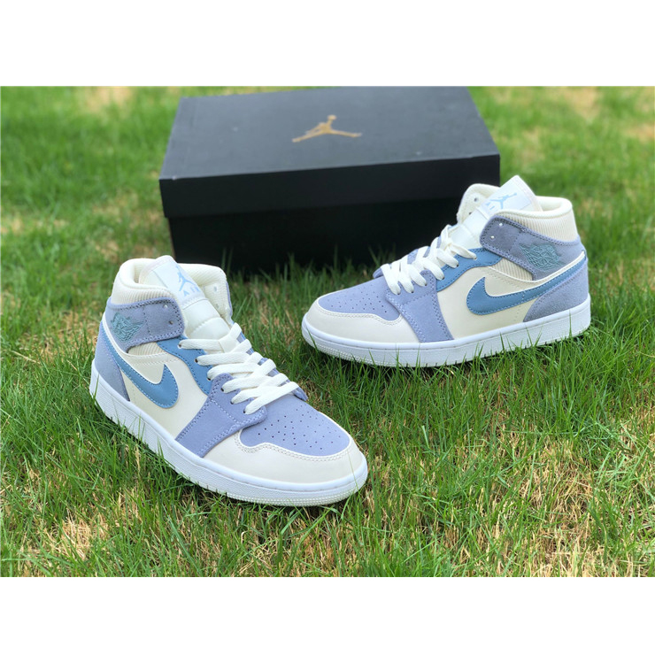 Jordan AJ1 Mid DA4666-100  - FashionPlug