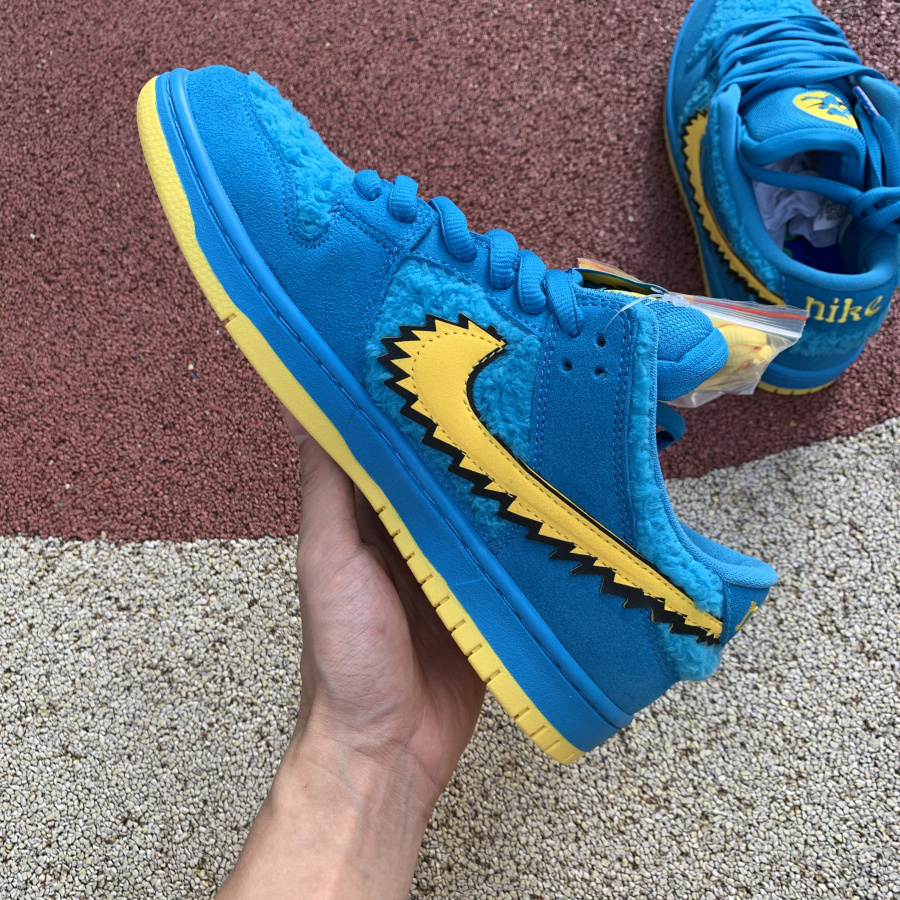 Grateful Dead X Nike SB Dunk Low "Blue Bear" - FashionPlug
