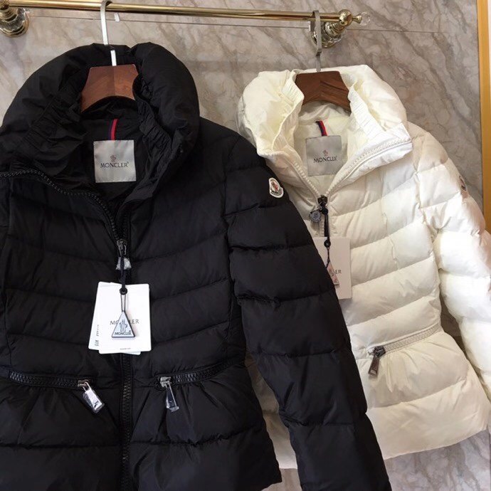 Moncler Quilted Zipped Padded Jacket - FashionPlug