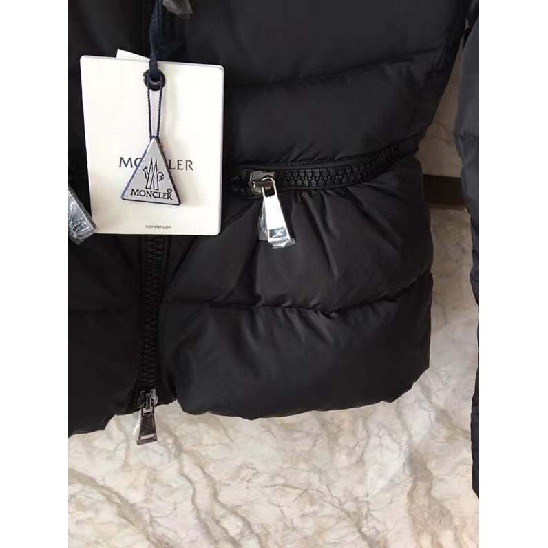 Moncler Quilted Zipped Padded Jacket - FashionPlug