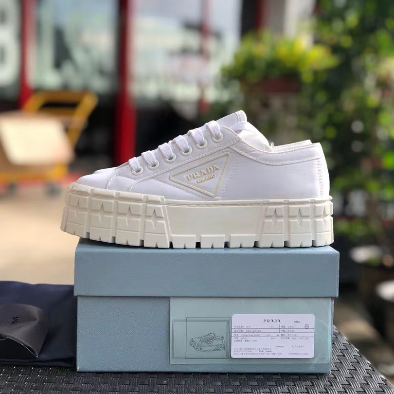 Prada Triangular Logo Plaque Sneakers - FashionPlug