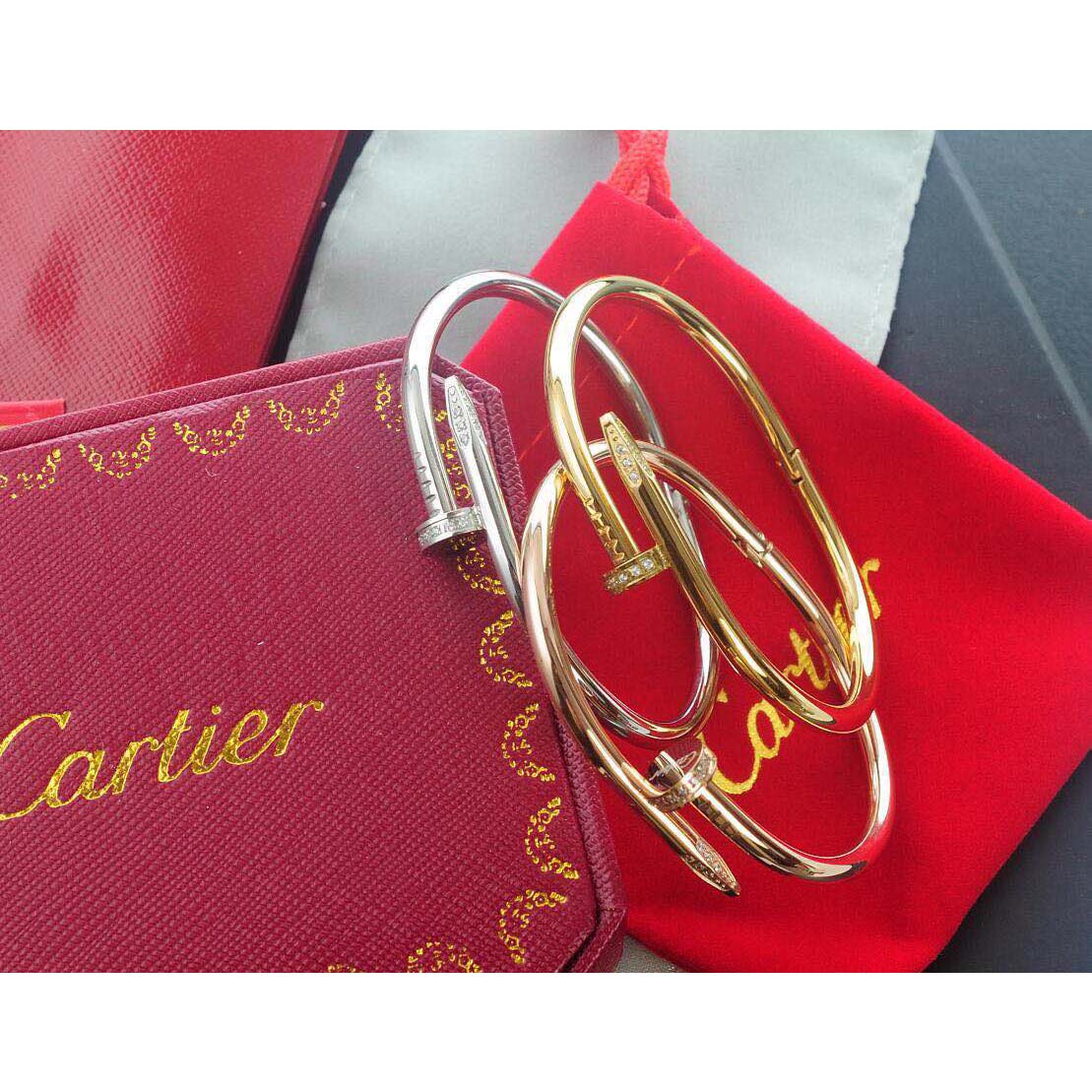 Cartier Bracelet - FashionPlug