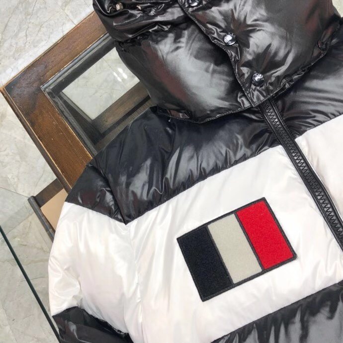 Moncler Logo Patch Padded Jacket - FashionPlug
