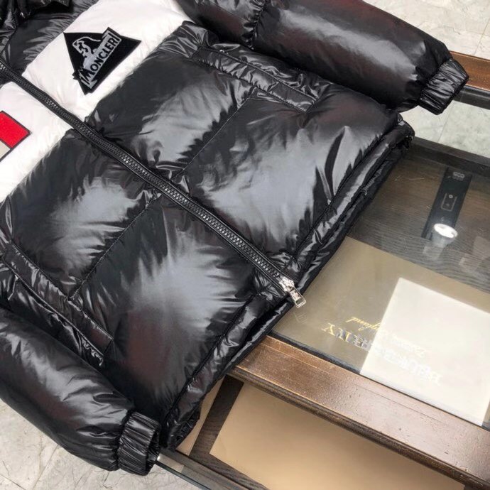 Moncler Logo Patch Padded Jacket - FashionPlug