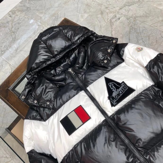 Moncler Logo Patch Padded Jacket - FashionPlug