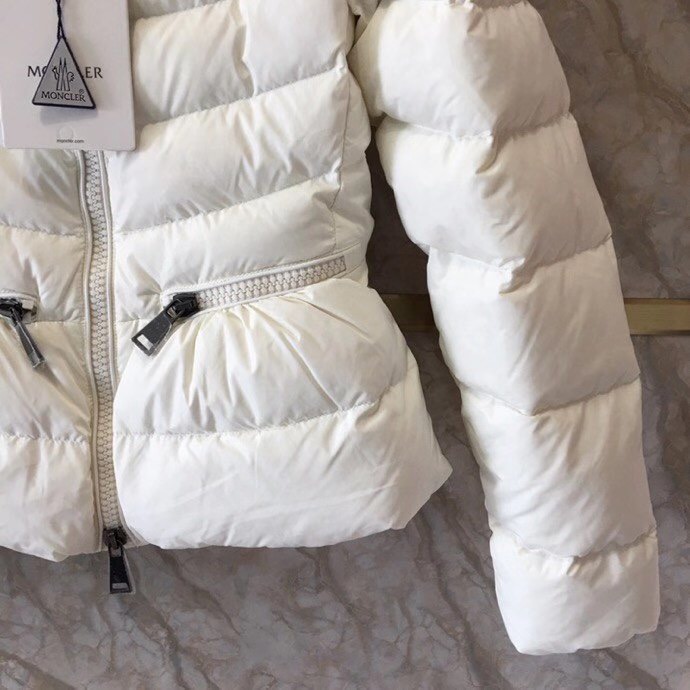 Moncler Quilted Zipped Padded Jacket - FashionPlug