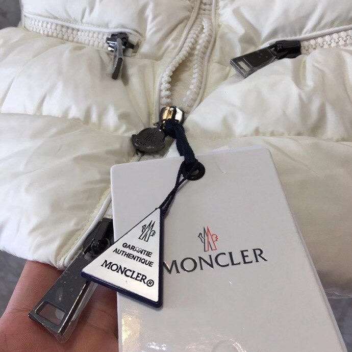Moncler Quilted Zipped Padded Jacket - FashionPlug