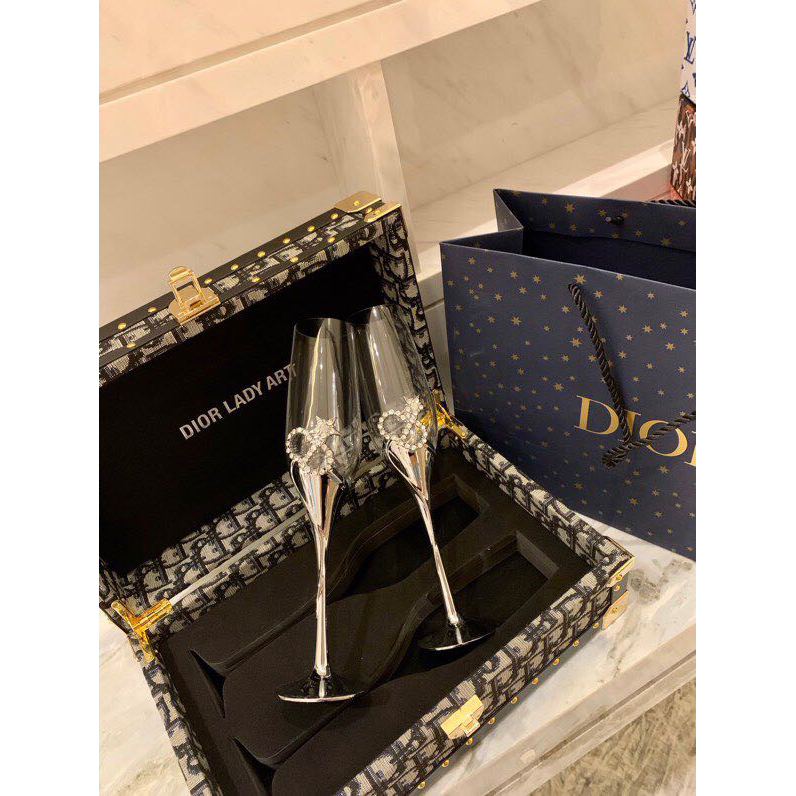 Dior Red Wine Glass - FashionPlug