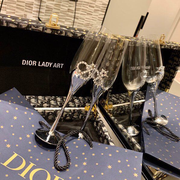 Dior Red Wine Glass - FashionPlug