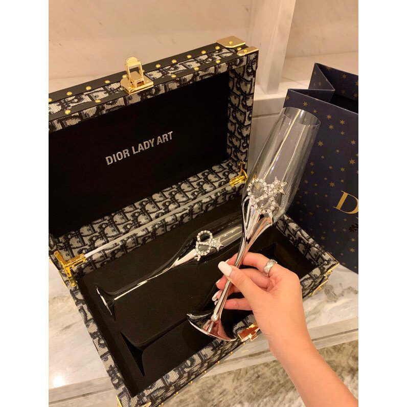 Dior Red Wine Glass - FashionPlug