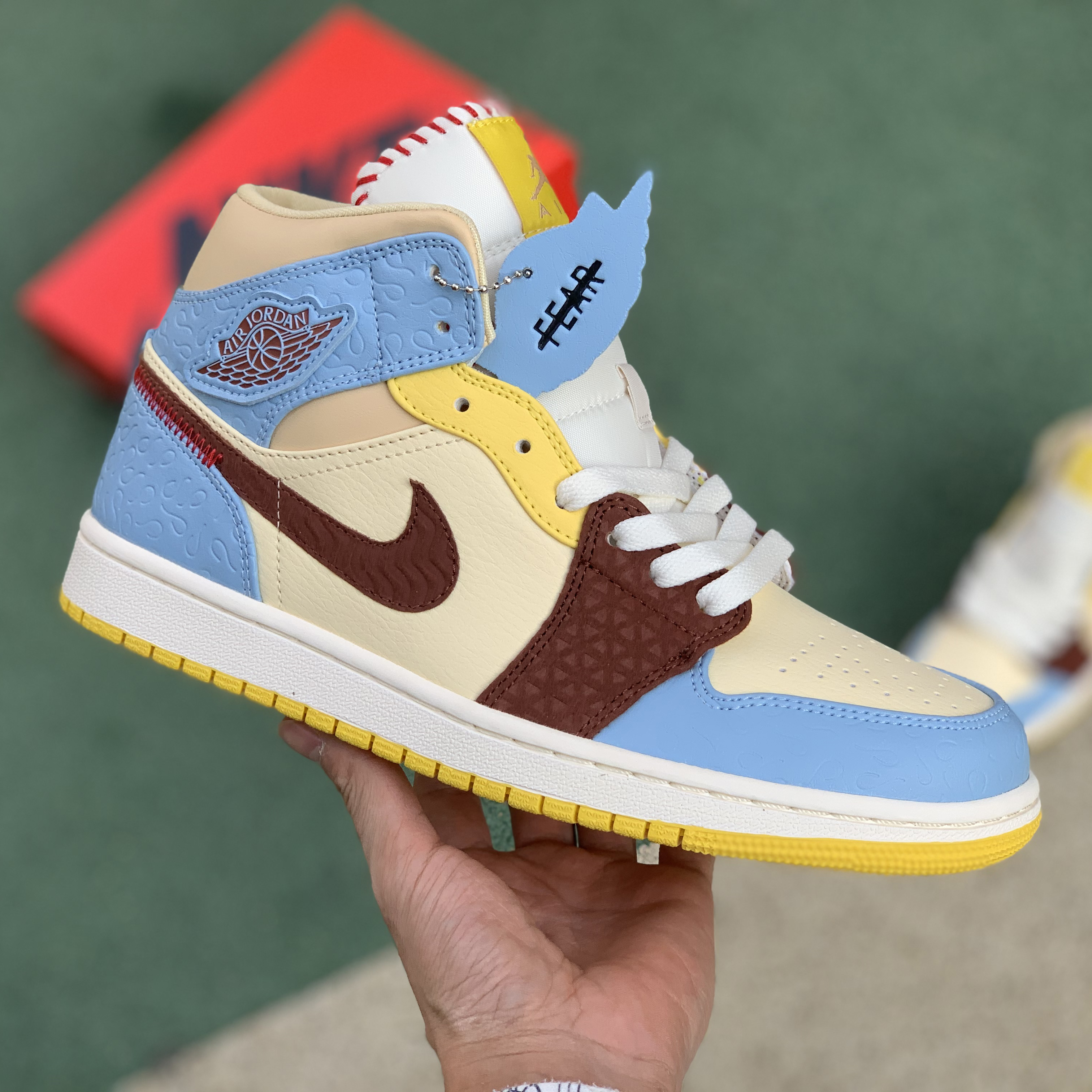 Jordan  Air 1 Mid CU2803-200 - FashionPlug