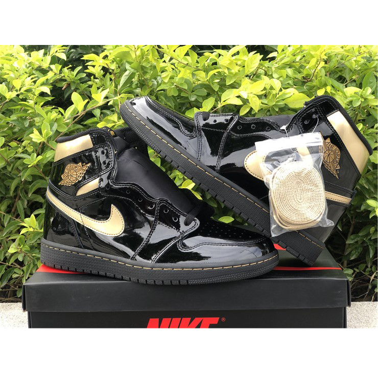 Jordan Air 1 Retro High Black Metallic Gold 555088-032 - FashionPlug