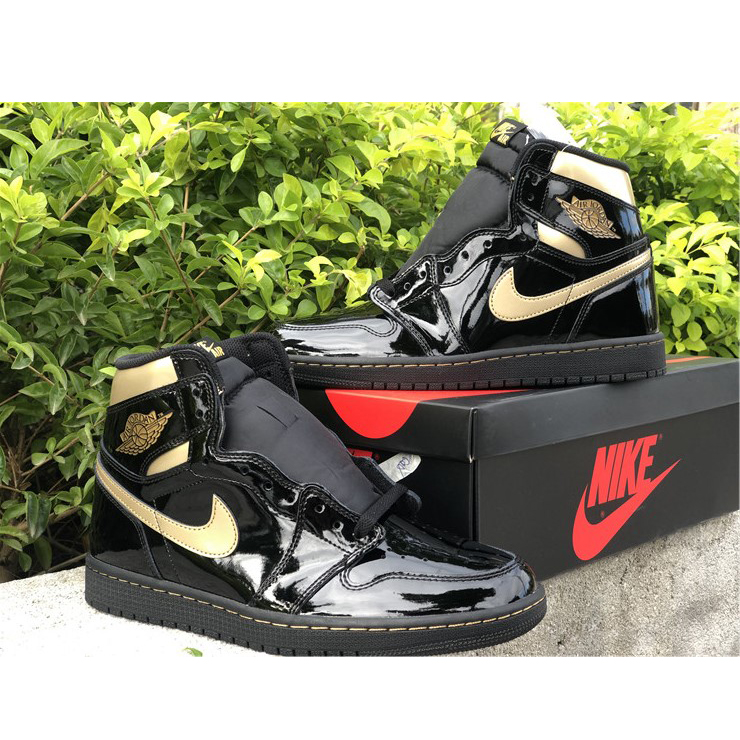 Jordan Air 1 Retro High Black Metallic Gold 555088-032 - FashionPlug