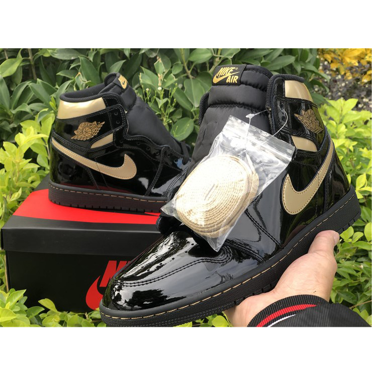 Jordan Air 1 Retro High Black Metallic Gold 555088-032 - FashionPlug