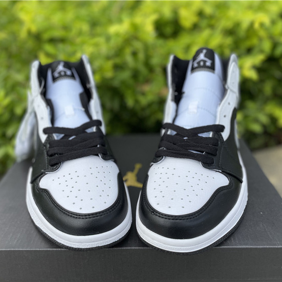 Jordan Air 1 High OG Sneakers - FashionPlug