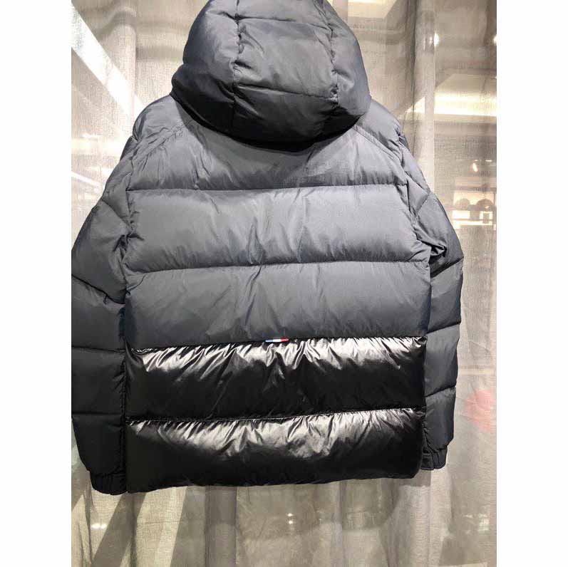 Moncler Maures Logo-print Quilted Down Jacket - FashionPlug