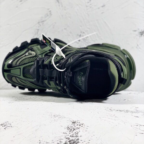 Balenciaga Track.2 Sneakers - FashionPlug