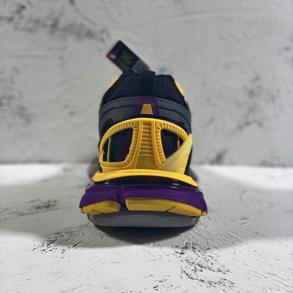 Balenciaga Track.2 Sneakers - FashionPlug