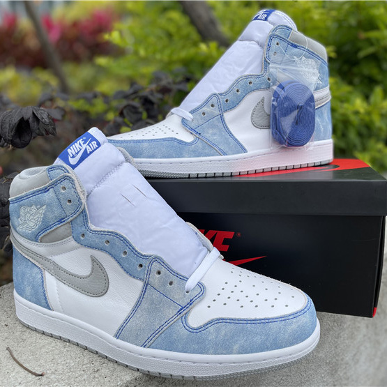 Jordan Air 1 High OG “Hyper Royal” 555088-402 - FashionPlug