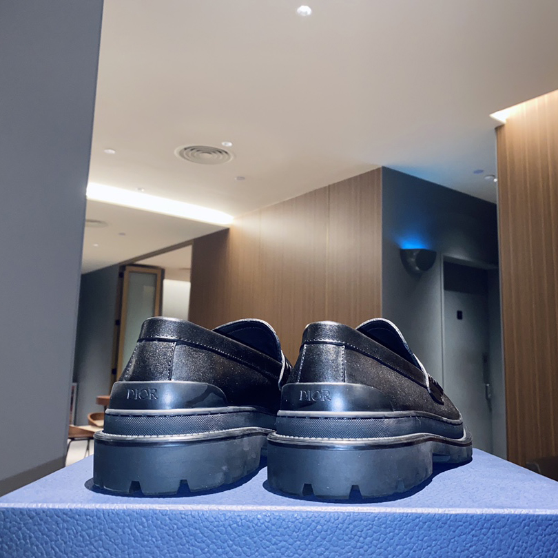 Dior  Oblique Explorer Loafer - FashionPlug