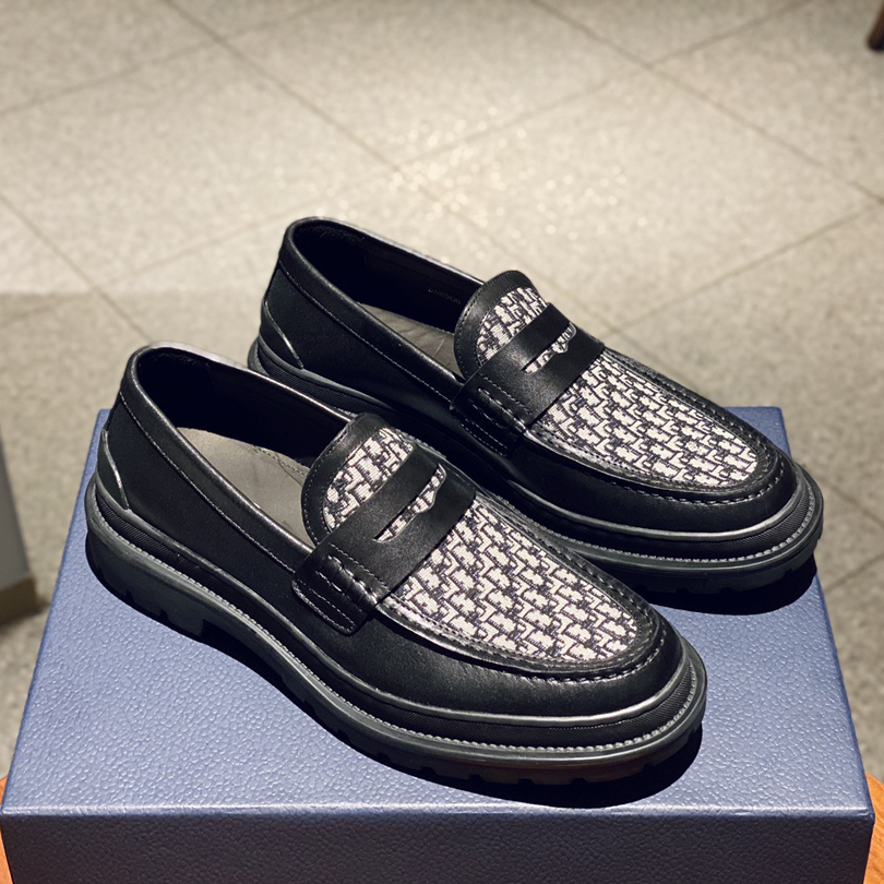 Dior  Oblique Explorer Loafer - FashionPlug