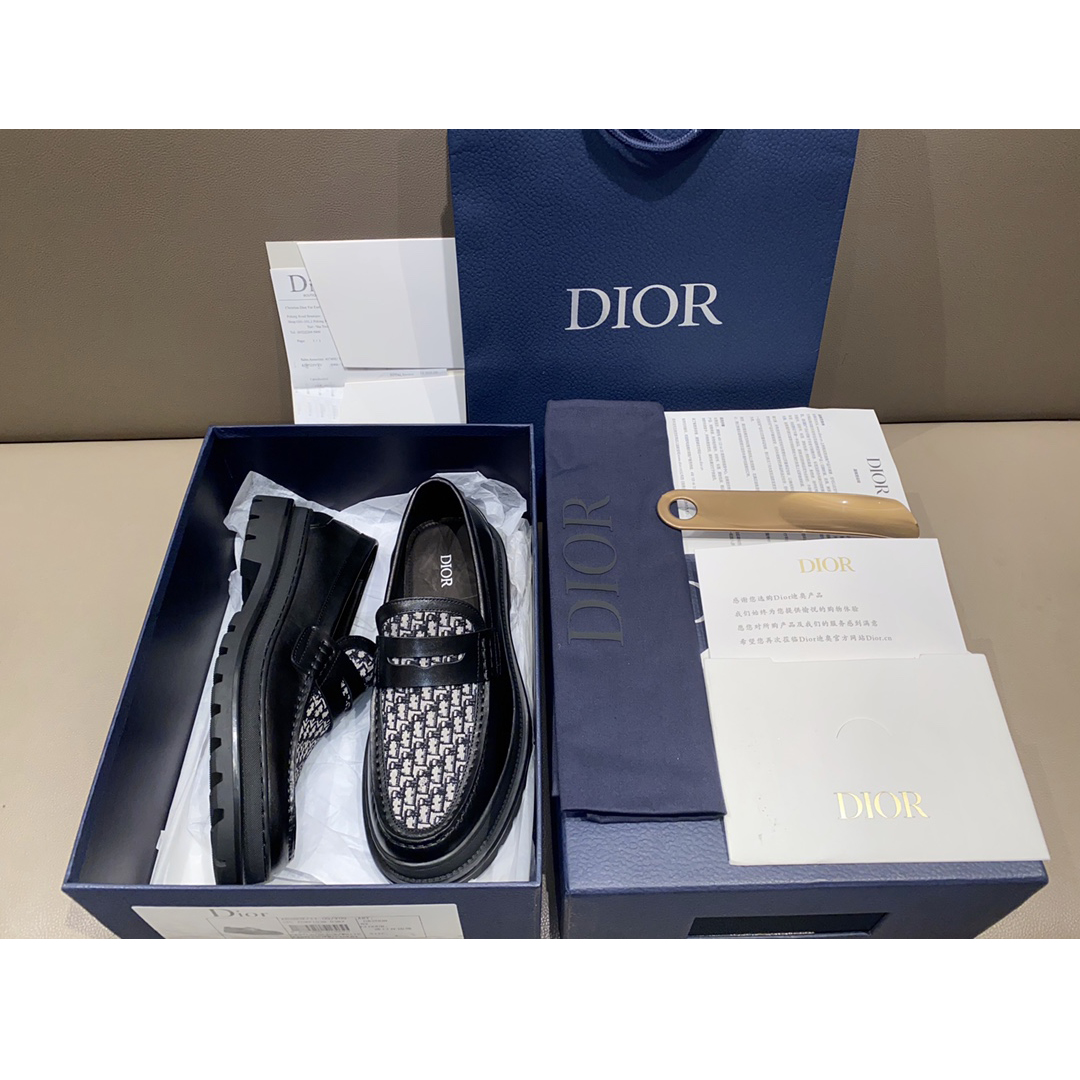 Dior  Oblique Explorer Loafer - FashionPlug