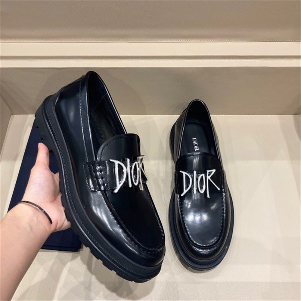 Dior Leather Sneaker - FashionPlug