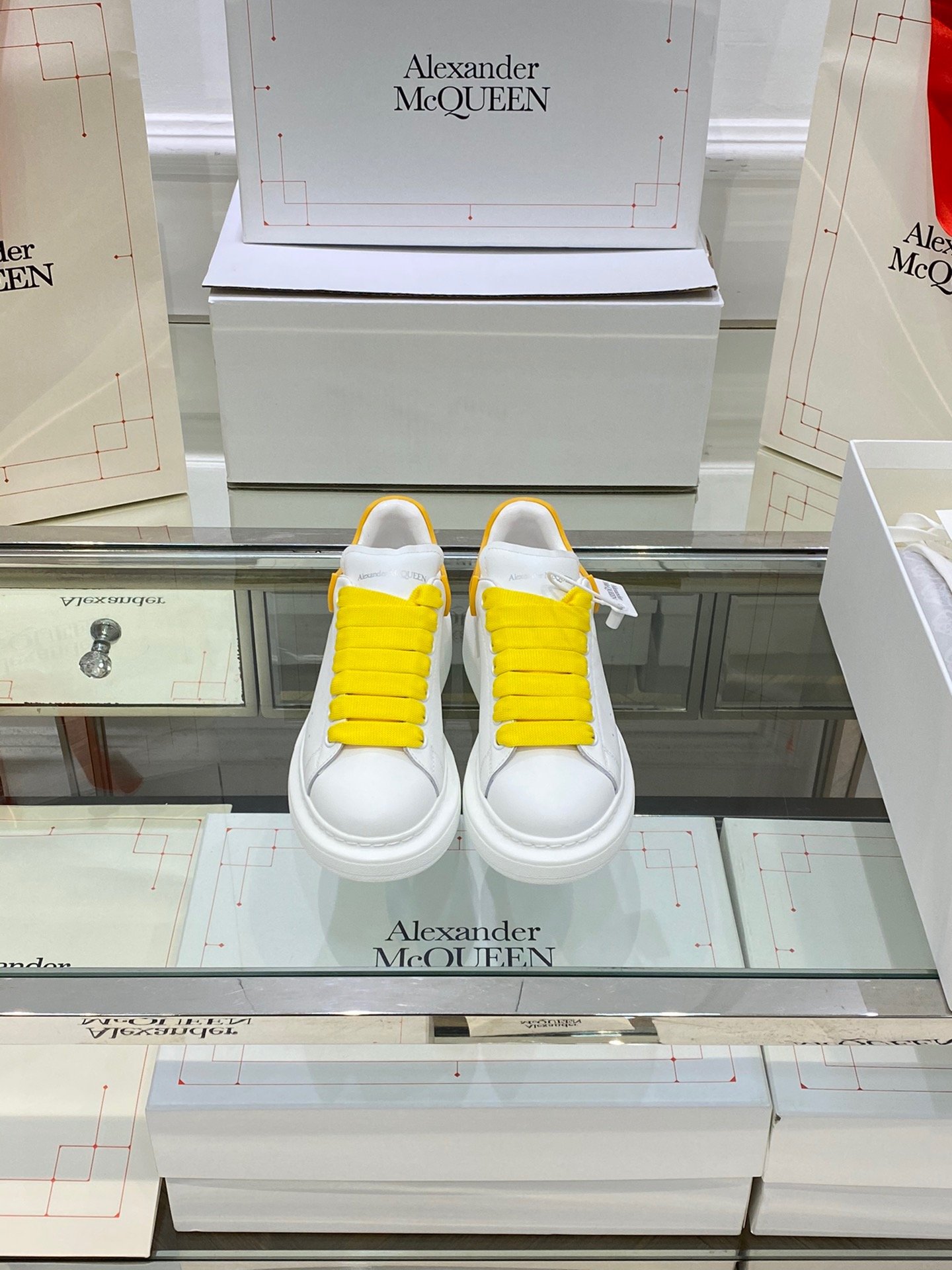 Alexander Mqueen Low-Top Air Platform Leather Sneakers    - FashionPlug