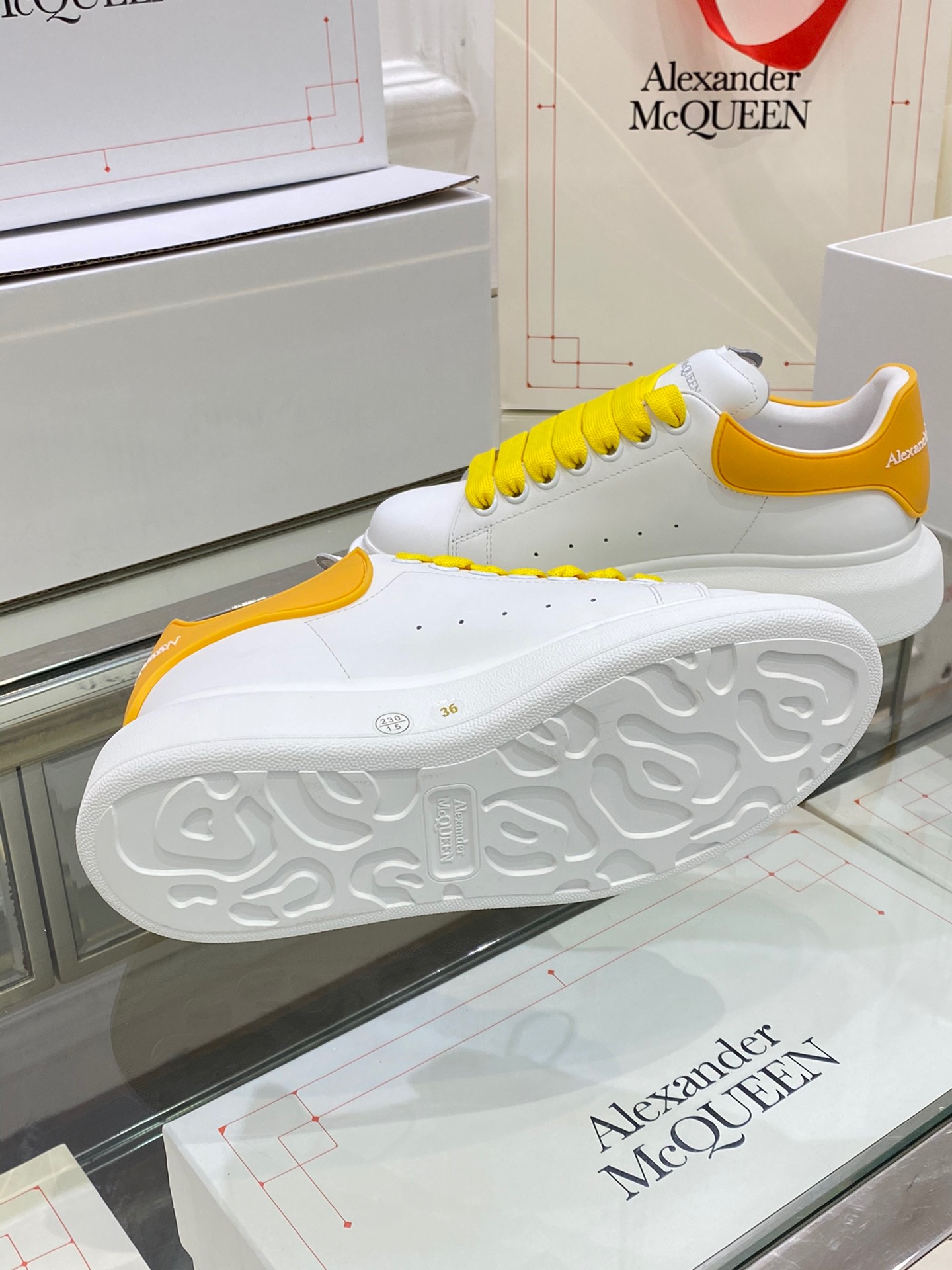 Alexander Mqueen Low-Top Air Platform Leather Sneakers    - FashionPlug