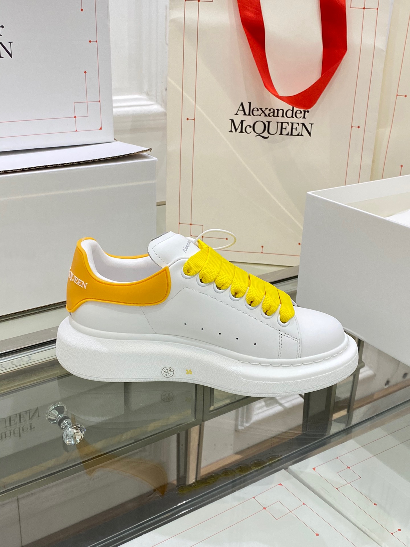Alexander Mqueen Low-Top Air Platform Leather Sneakers    - FashionPlug