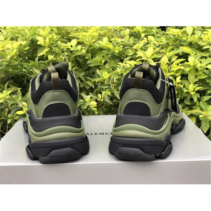 Balenciaga Triple S Trainer - FashionPlug