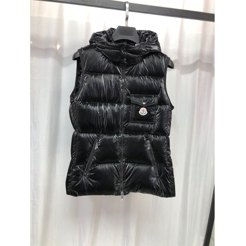 Moncler Diotis Vest In Black - FashionPlug