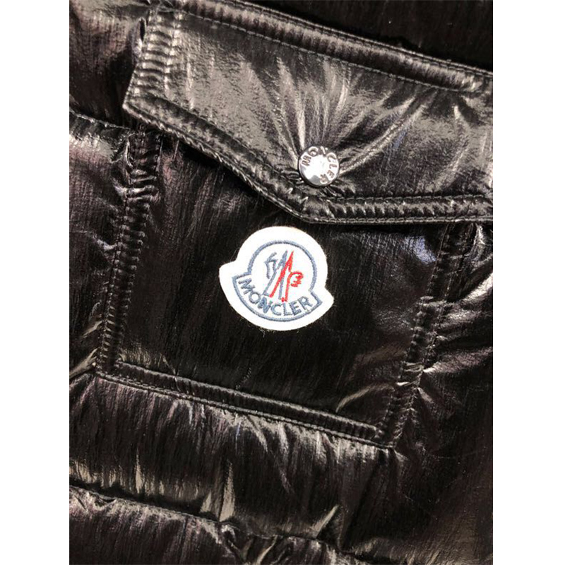 Moncler Diotis Vest In Black - FashionPlug