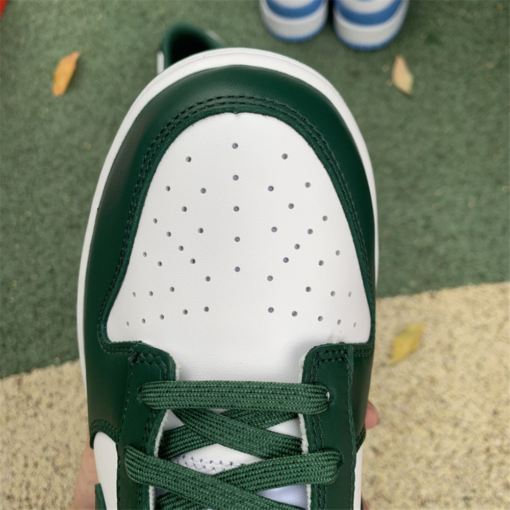 Nike Dunk Low Team Green Sneaker - FashionPlug