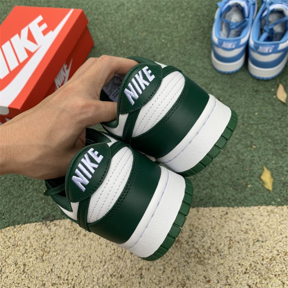 Nike Dunk Low Team Green Sneaker - FashionPlug