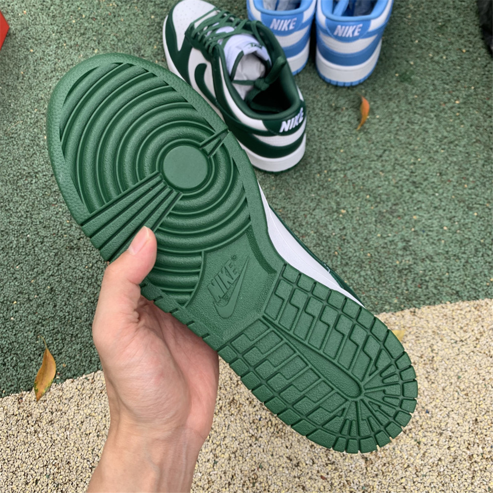 Nike Dunk Low Team Green Sneaker - FashionPlug