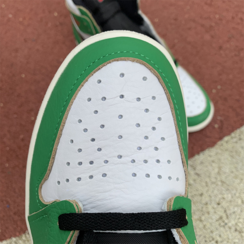 Jordan AJ1 High OG WMNS “Lucky Green” - FashionPlug
