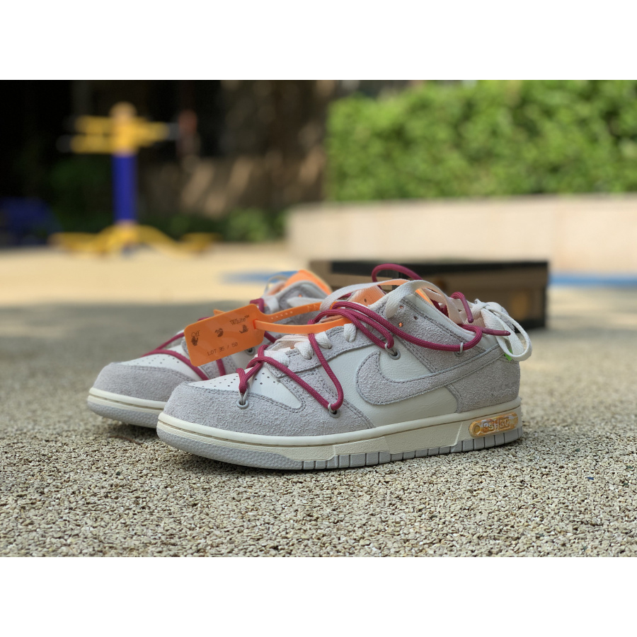 Nike Dunk Low  - FashionPlug