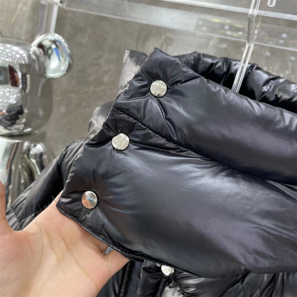 Moncler Lamentin Short Down Jacket - FashionPlug