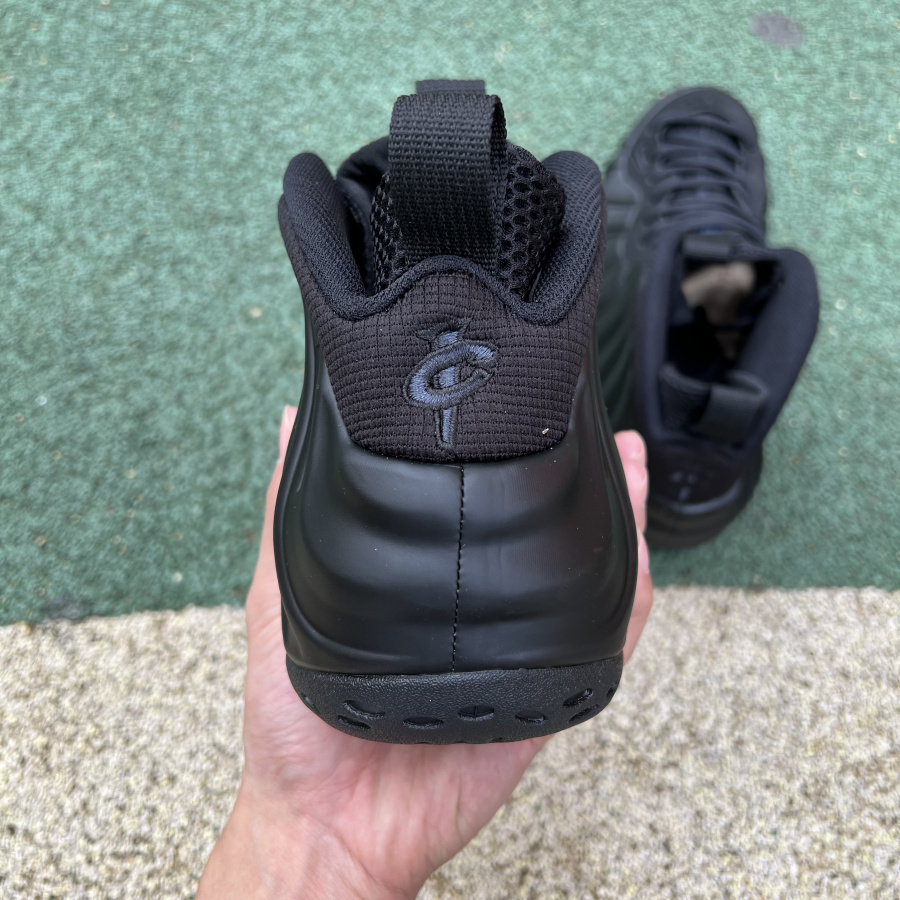 Nike Air Foamposite One 314996-001 - FashionPlug