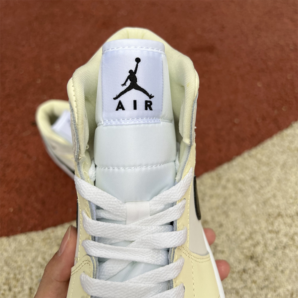 Jordan AJ1 Mid Zoom Sneakers - FashionPlug