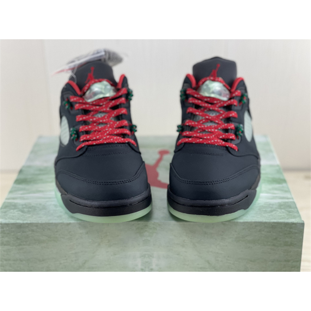 Jordan Clot X AJ5 Low Sneakers - FashionPlug