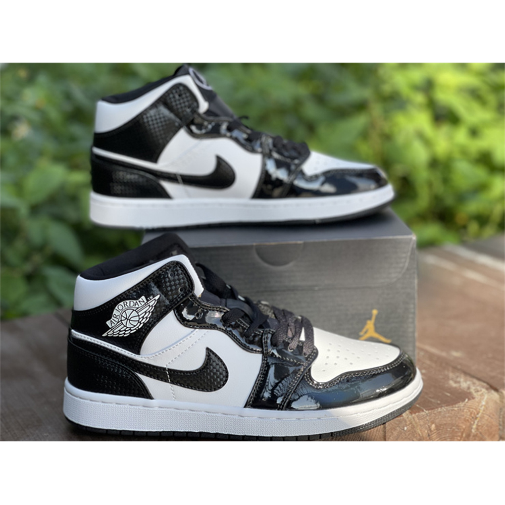 Jordan AJ 1 Mid Oreo Sneakers - FashionPlug