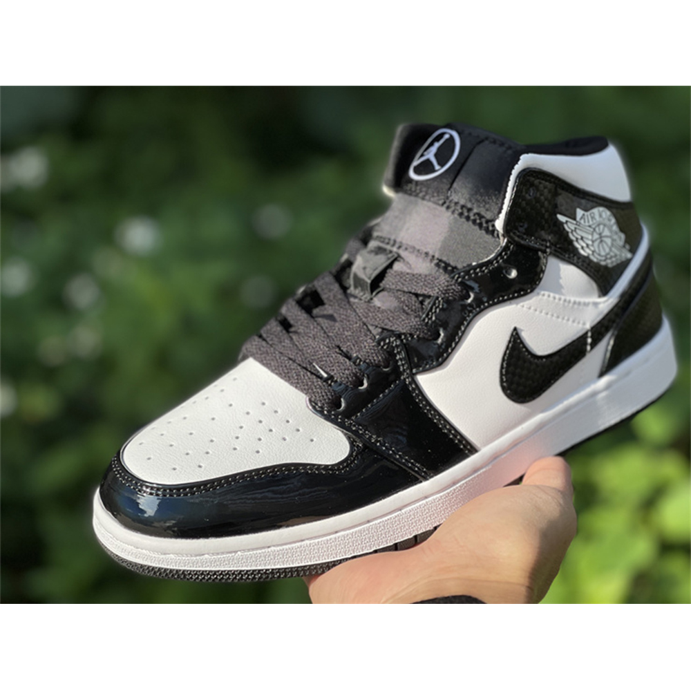 Jordan AJ 1 Mid Oreo Sneakers - FashionPlug