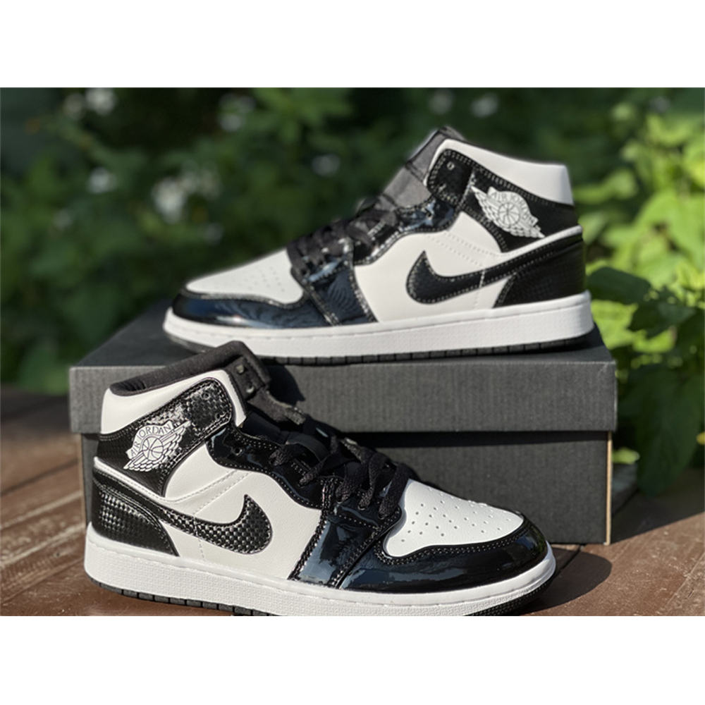 Jordan AJ 1 Mid Oreo Sneakers - FashionPlug