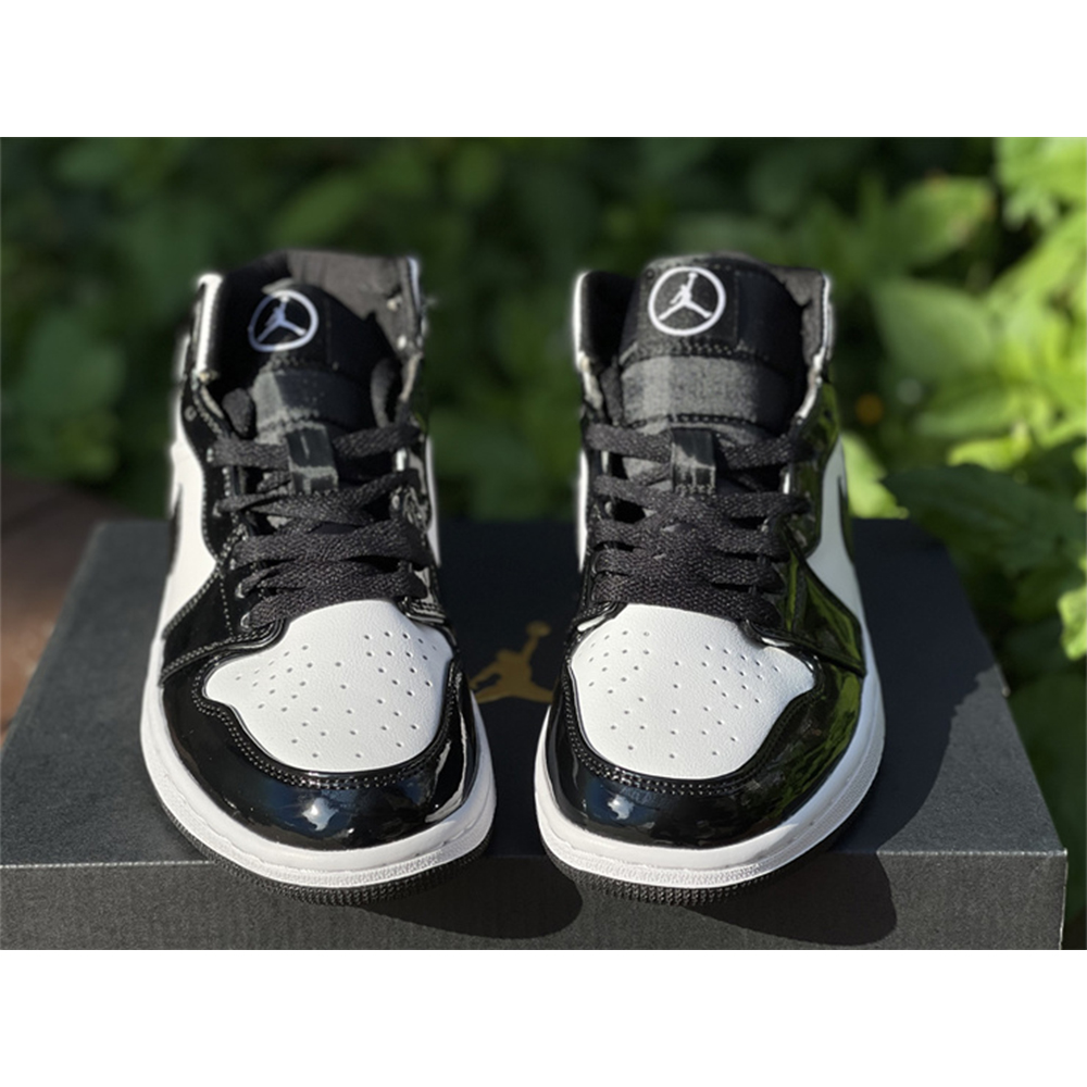Jordan AJ 1 Mid Oreo Sneakers - FashionPlug