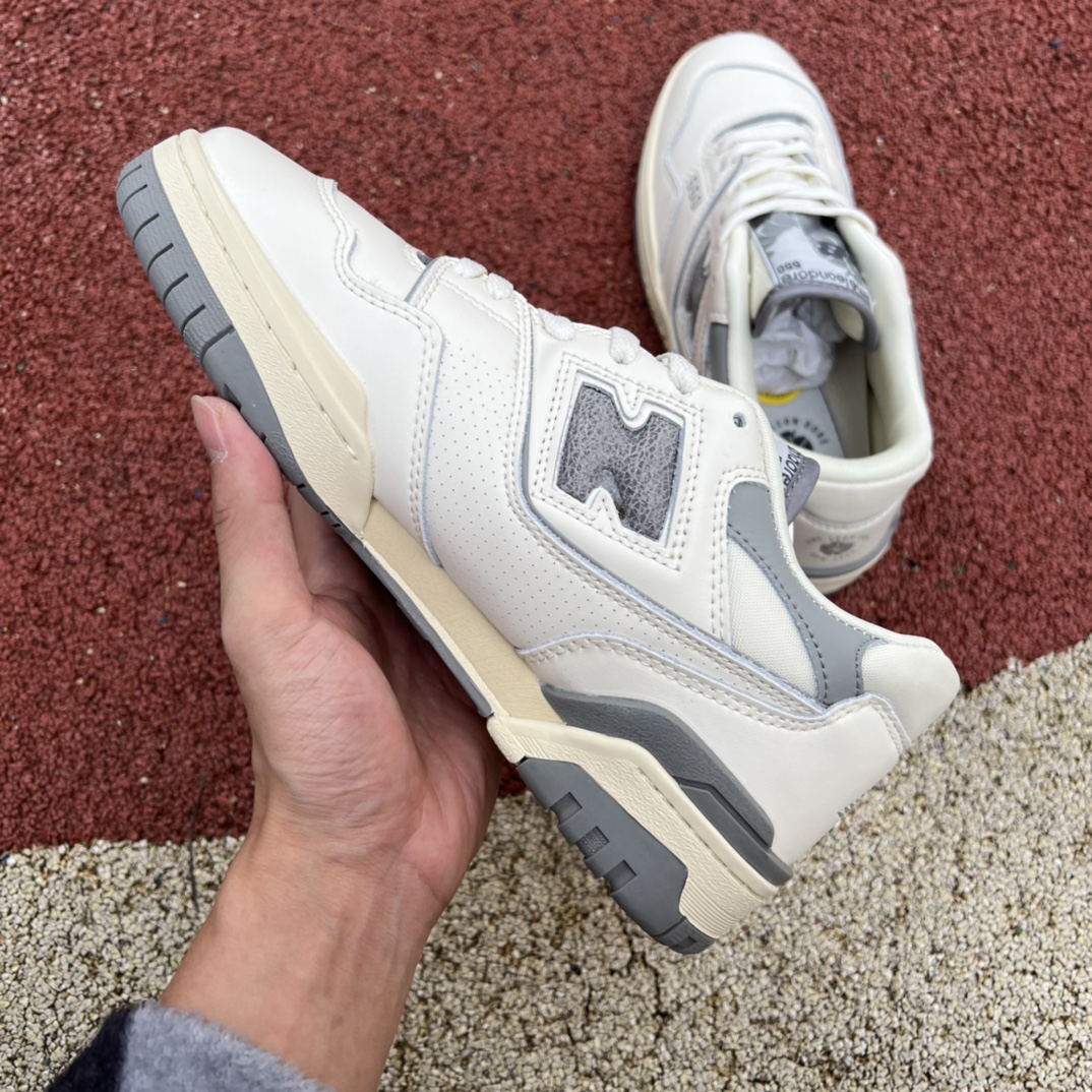 New Balance 550 low-top Sneakers - FashionPlug