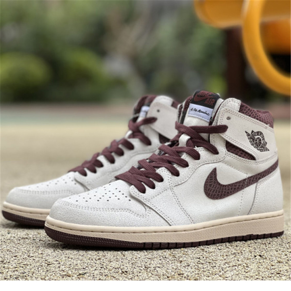 Jordan AJ1 Sneaker - FashionPlug