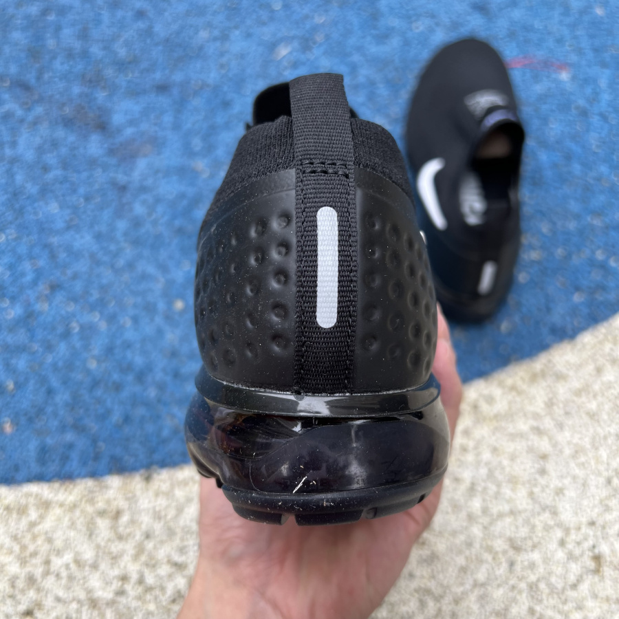 Nike Air Vapormax Moc 2 Sneaker - FashionPlug